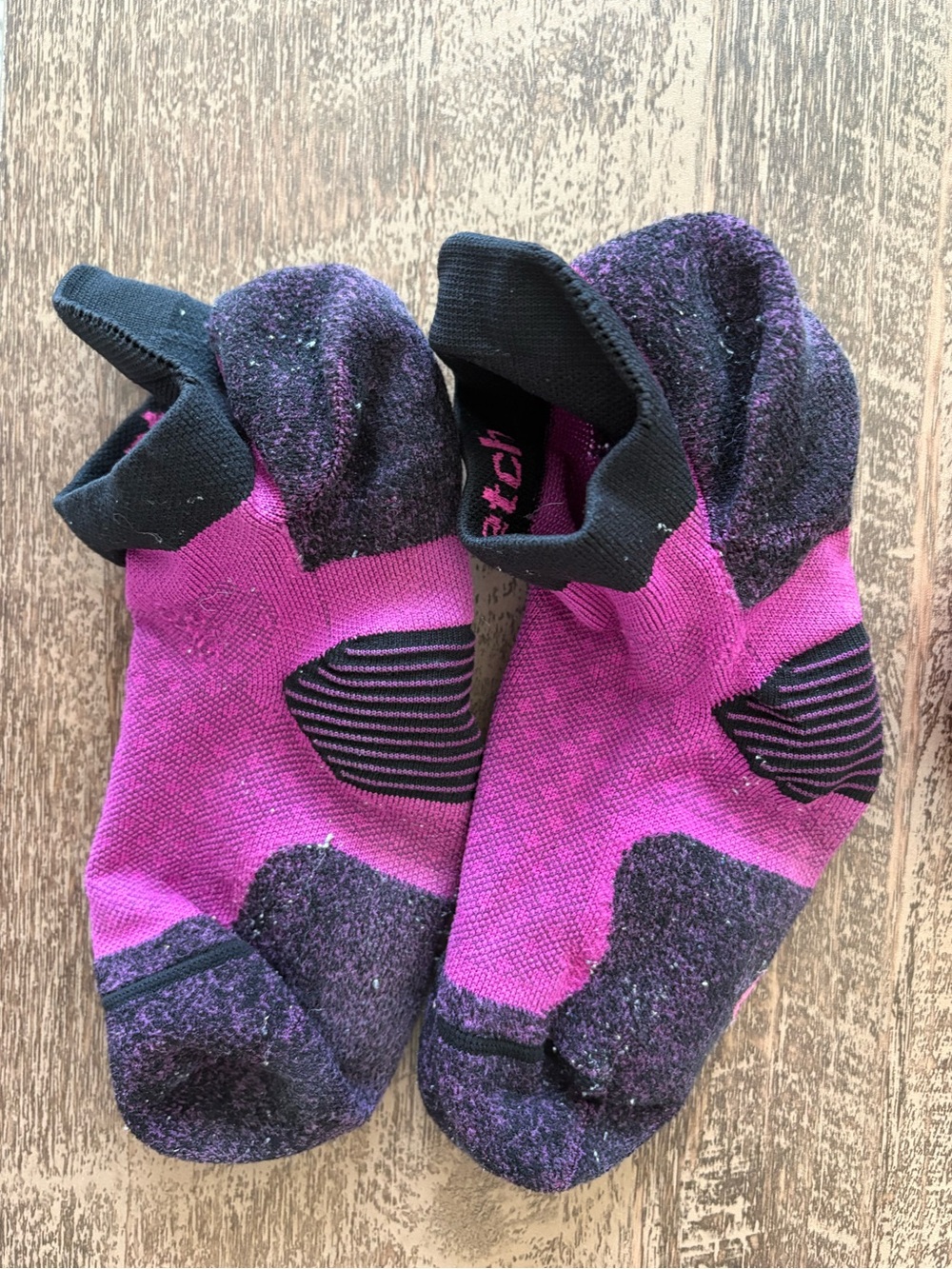 lululemon athletica Purple and Black Low-Cut No-Show Sock - Picture 3 of 6